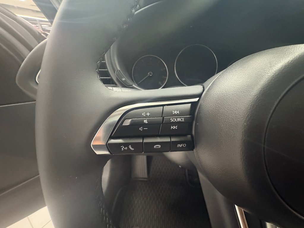 2025 Mazda CX-30 GS in Boucherville, Quebec - 6 - w1024h768px