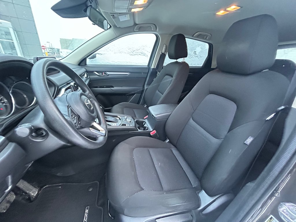 Mazda CX-5 GX / SIÈGES CHAUFFANTS / 8 PNEUS HIVER/ÉTÉ / 2019 à Boucherville, Québec - 5 - w1024h768px