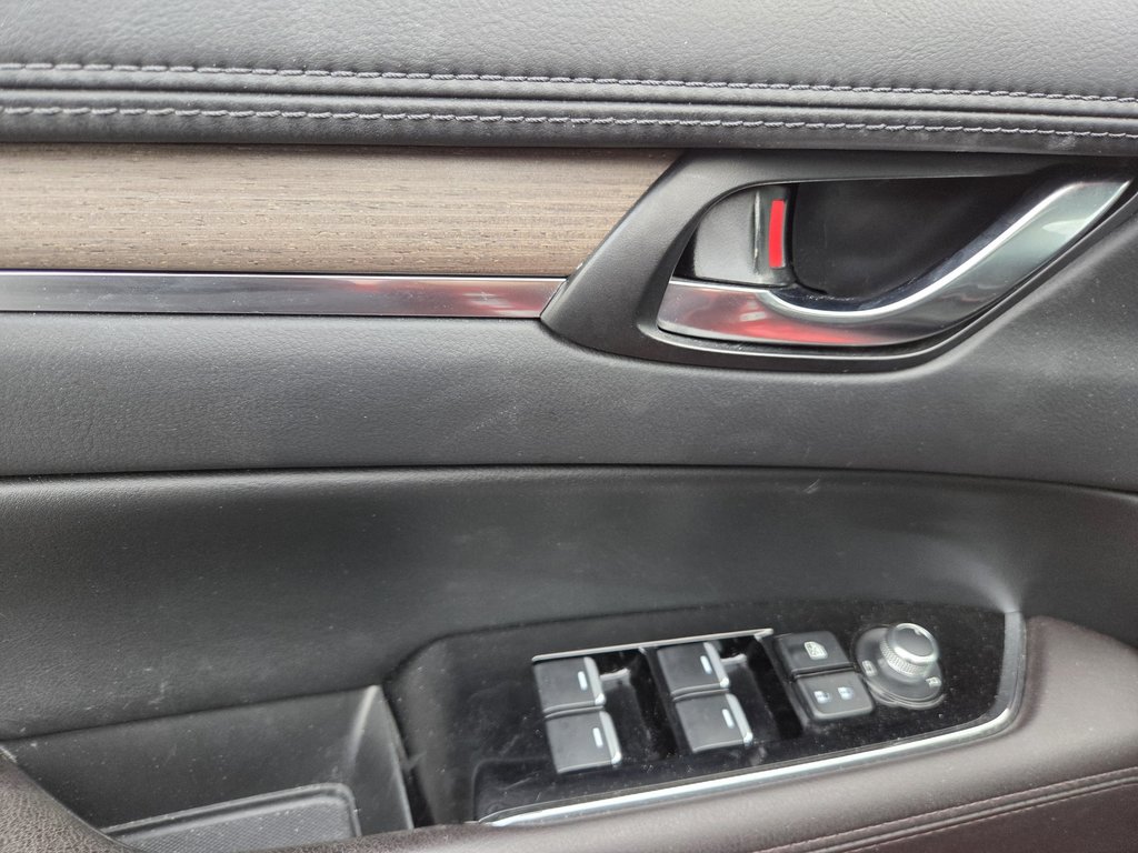 2022 Mazda CX-5 Signature, CUIR, TOIT, in Boucherville, Quebec - 20 - w1024h768px