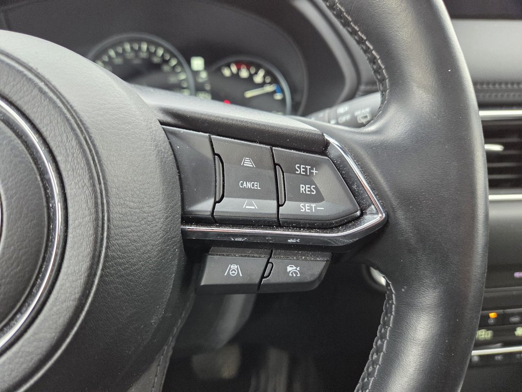 2022 Mazda CX-5 Signature, CUIR, TOIT, in Boucherville, Quebec - 25 - w1024h768px