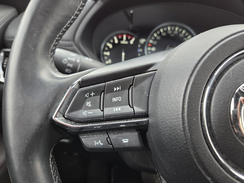 2022 Mazda CX-5 Signature, CUIR, TOIT, in Boucherville, Quebec - 24 - w1024h768px