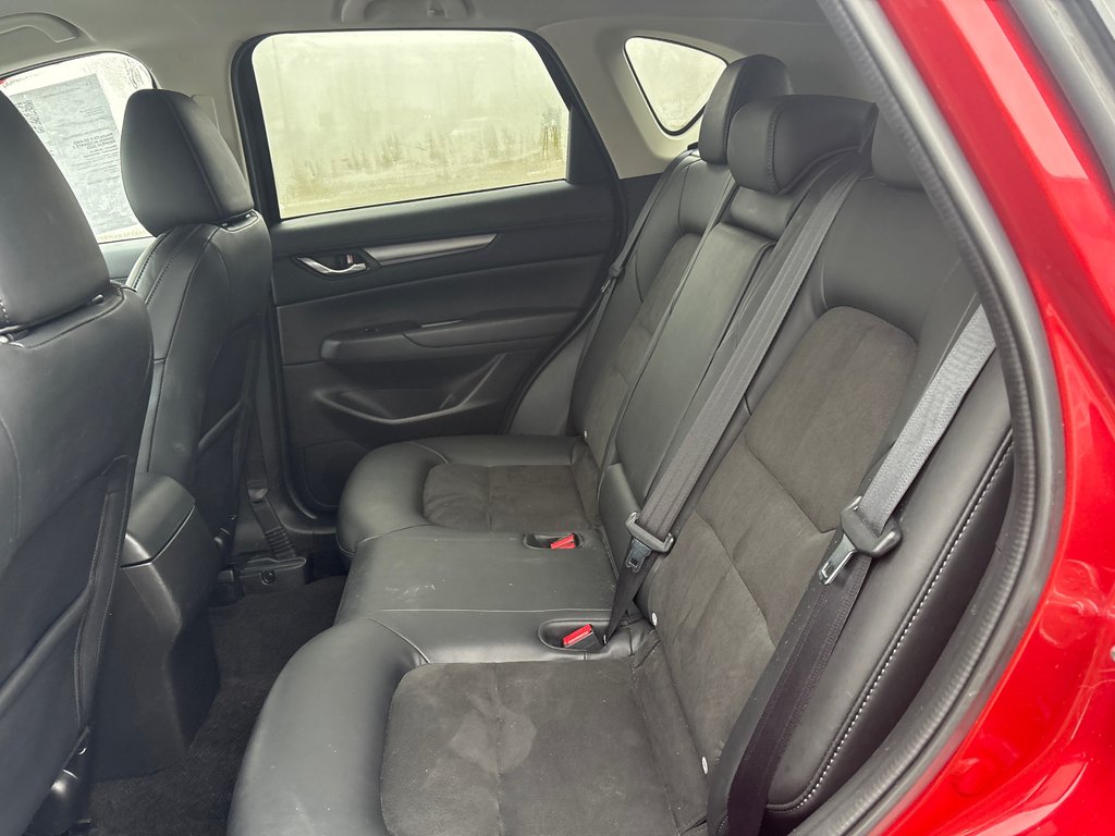 2023 Mazda CX-5 GS AWD JAMAIS ACCIDENTÉ 1 PROPRIO in Boucherville, Quebec - 24 - w1024h768px