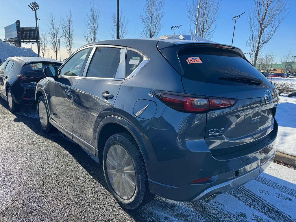 Mazda CX-5 Signature 2024 à Boucherville, Québec - 2 - w1024h768px