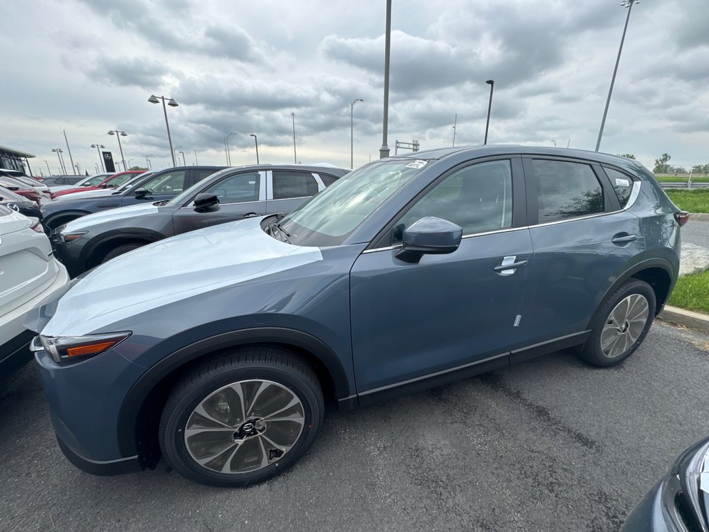 2024 Mazda CX-5 GS in Boucherville, Quebec - 2 - w1024h768px