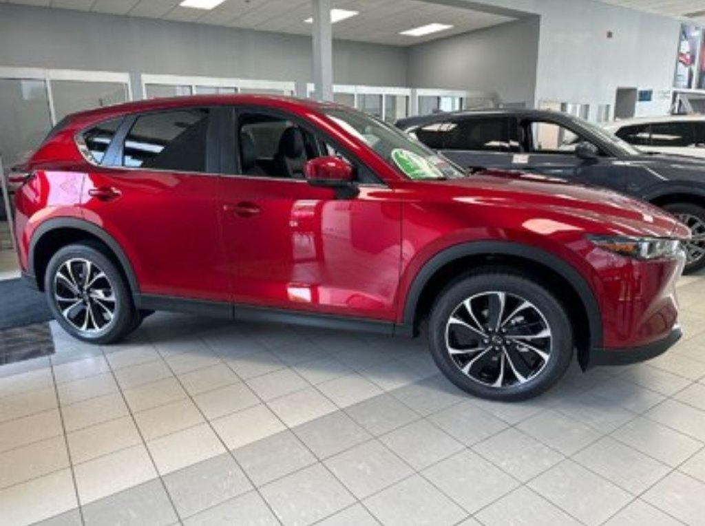 2024 Mazda CX-5 AWD - GARANTIE - BAS KM in Boucherville, Quebec - 3 - w1024h768px