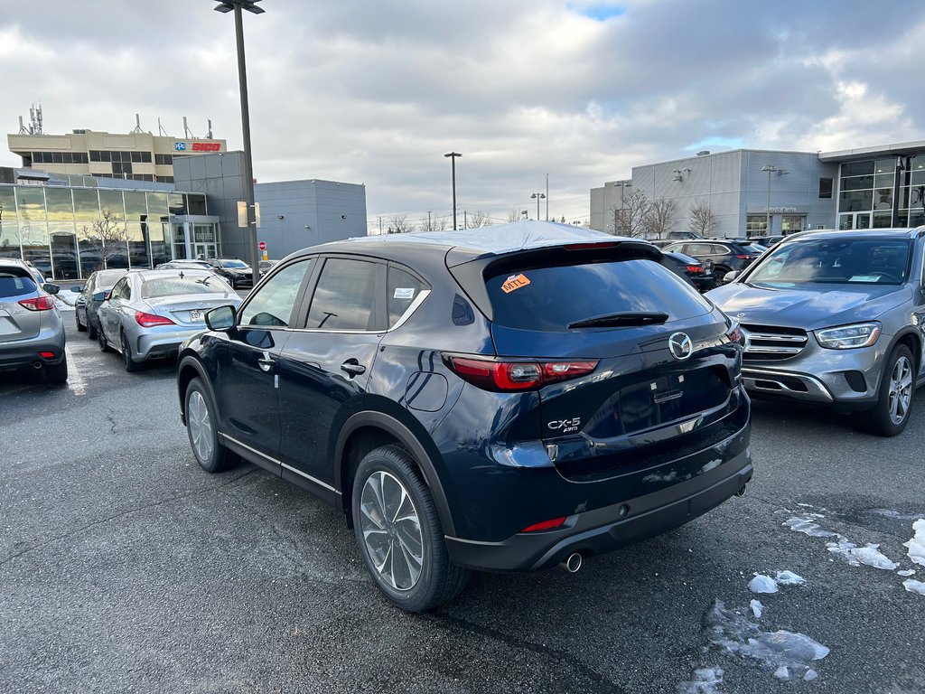 2025 Mazda CX-5 GS in Boucherville, Quebec - 4 - w1024h768px