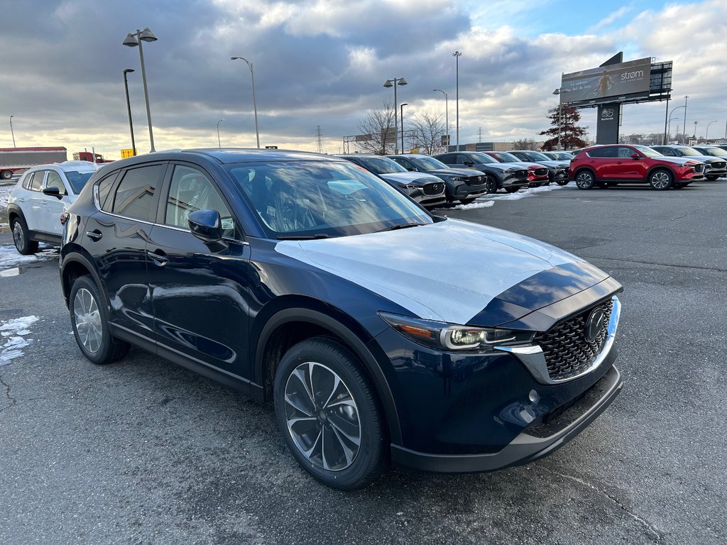 2025 Mazda CX-5 GS in Boucherville, Quebec - 2 - w1024h768px