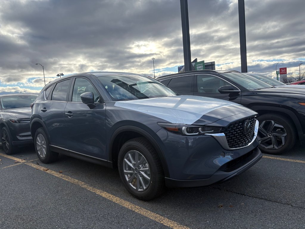 2025 Mazda CX-5 GS in Boucherville, Quebec - 1 - w1024h768px