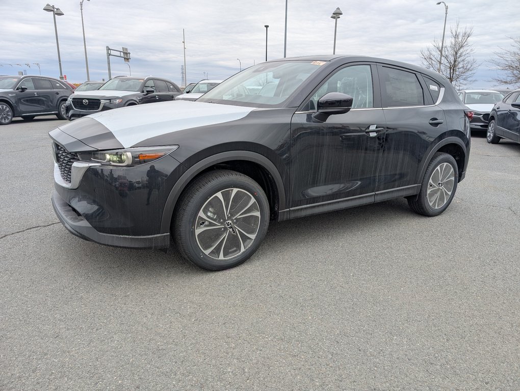 Mazda CX-5 GS 2025 à Boucherville, Québec - 1 - w1024h768px