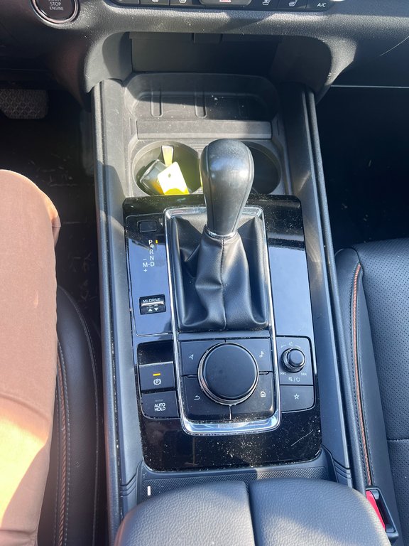 2023 Mazda CX-50 GT AWD TOIT PANO CUIR in Boucherville, Quebec - 10 - w1024h768px