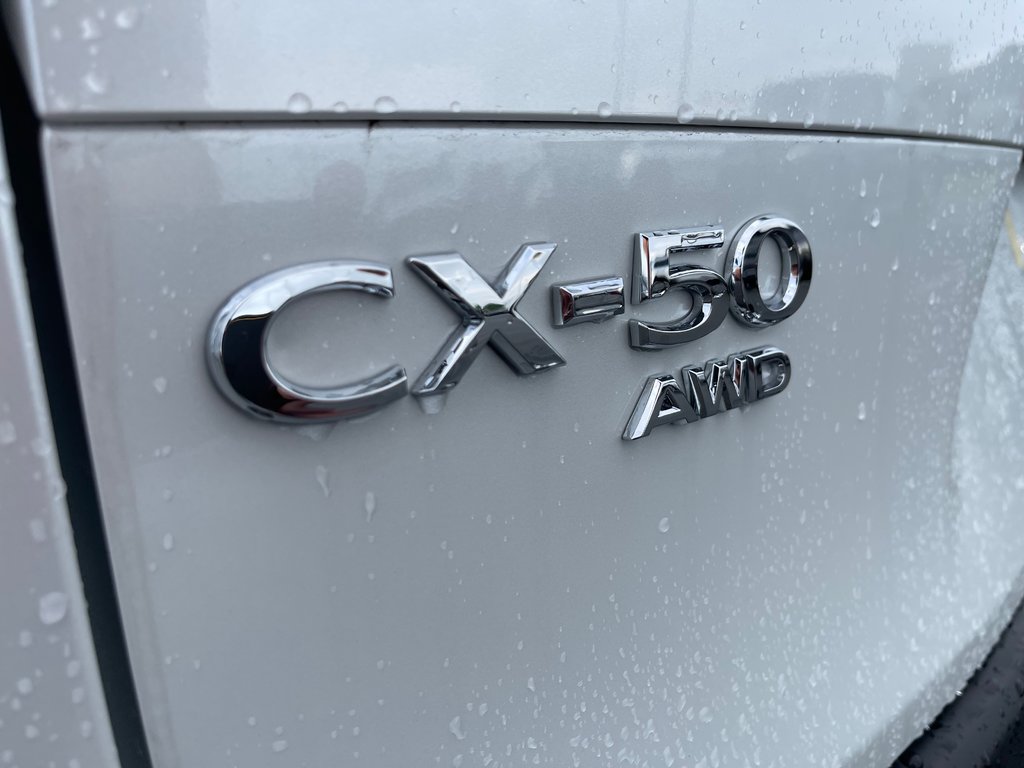 2024 Mazda CX-50 GT Turbo in Boucherville, Quebec - 9 - w1024h768px