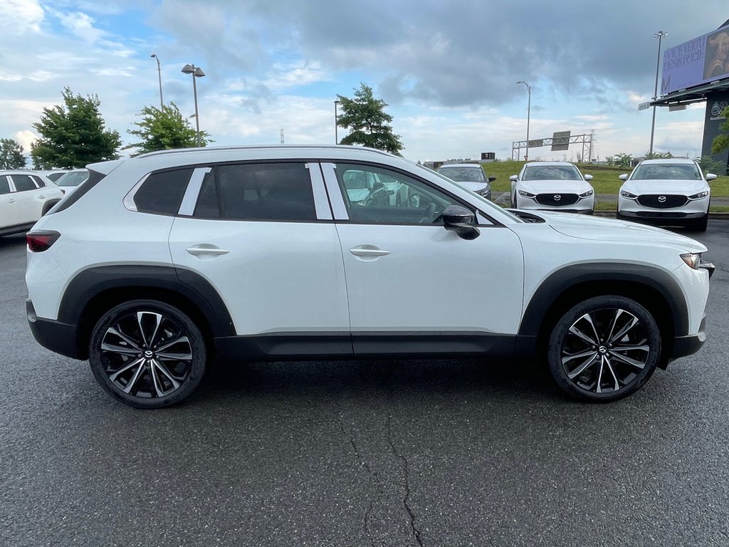 Mazda CX-50 GT Turbo 2024 à Boucherville, Québec - 4 - w1024h768px