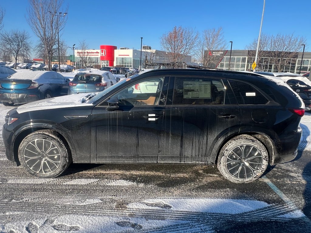 2025 Mazda CX-70 Hybrid Signature in Boucherville, Quebec - 2 - w1024h768px