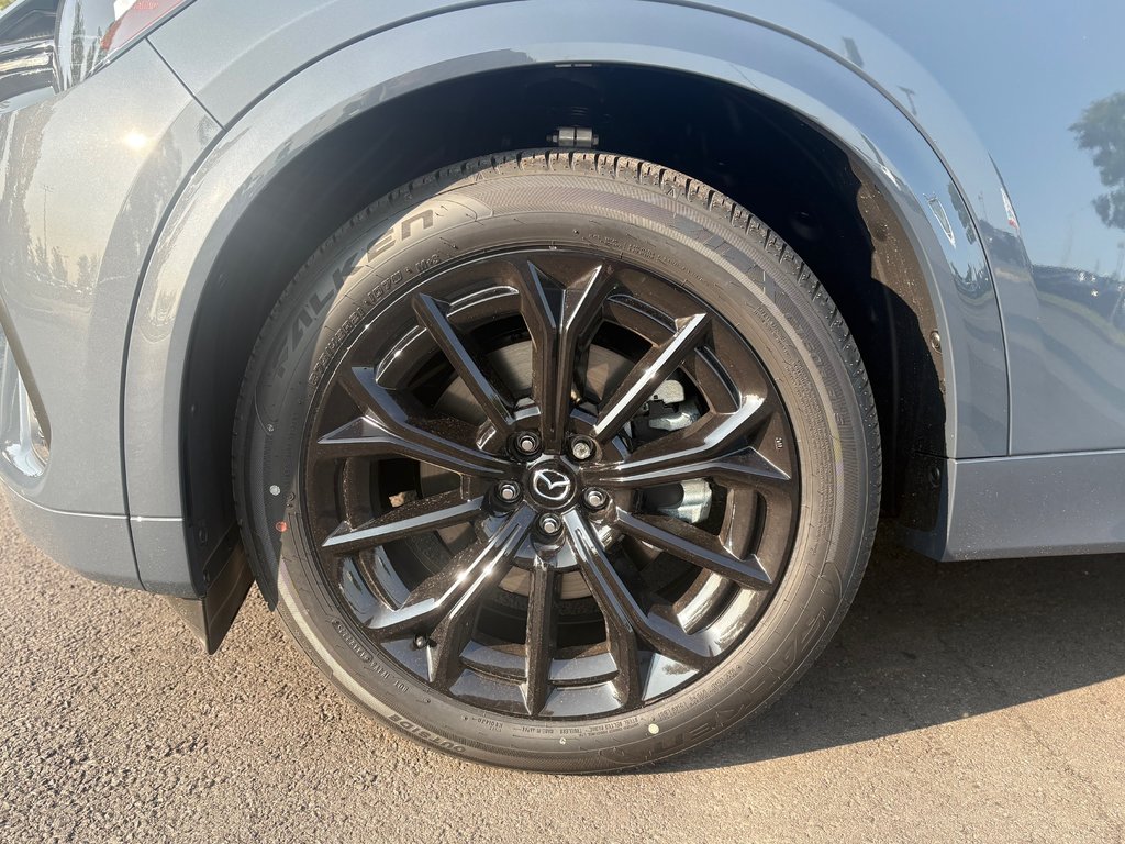 2025 Mazda CX-70 MHEV GT-P in Boucherville, Quebec - 8 - w1024h768px