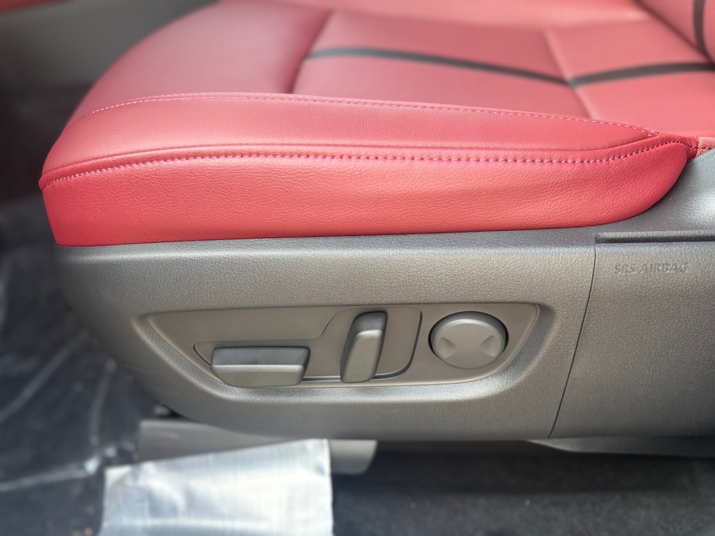 2025 Mazda CX-70 MHEV GT-P in Boucherville, Quebec - 14 - w1024h768px