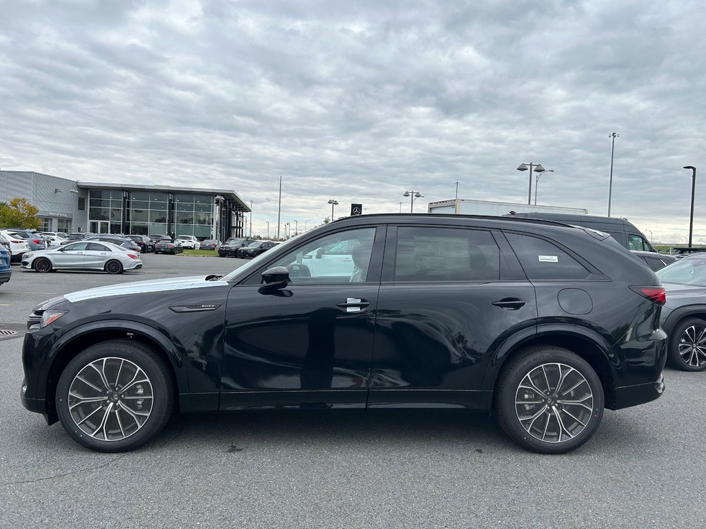 2025 Mazda CX-70 Plug-In Hybrid GT in Boucherville, Quebec - 3 - w1024h768px