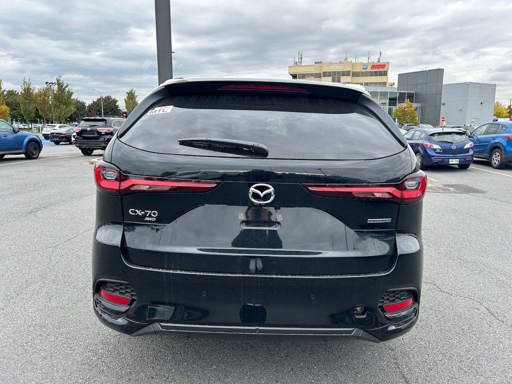 2025 Mazda CX-70 Plug-In Hybrid GT in Boucherville, Quebec - 4 - w1024h768px