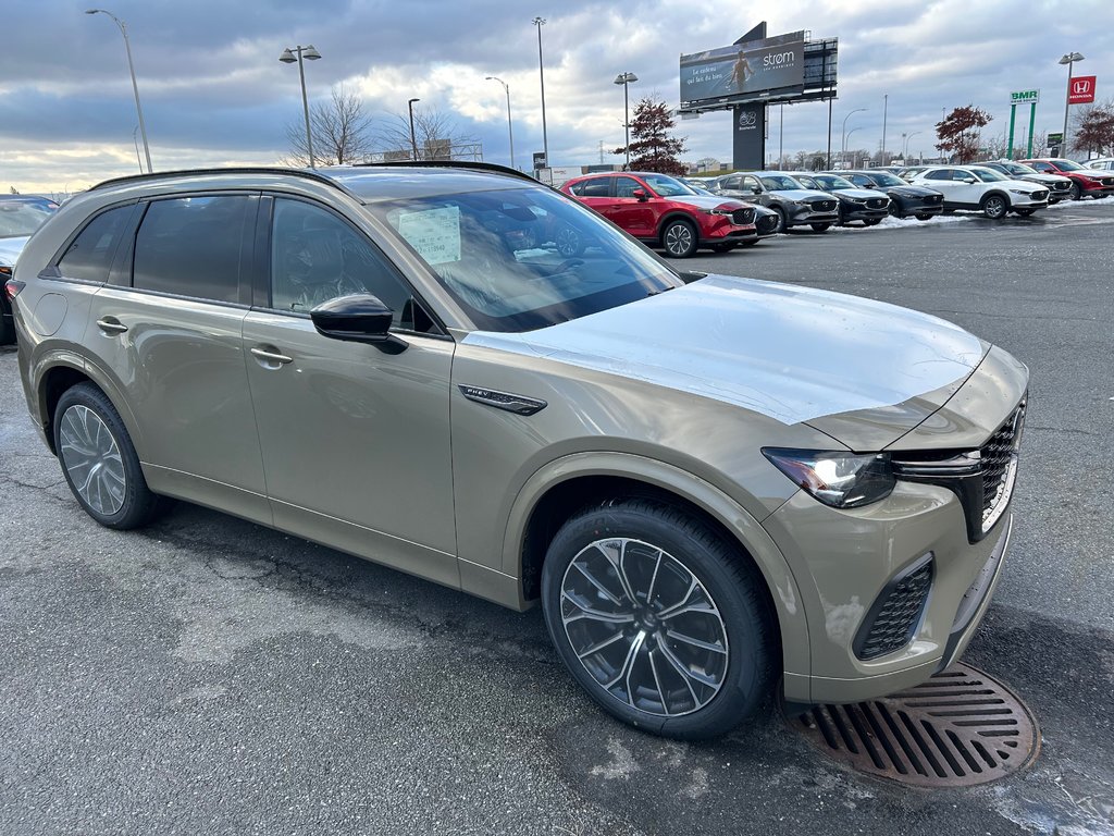 Mazda CX-70 Plug-In Hybrid GT 2025 à Boucherville, Québec - 1 - w1024h768px