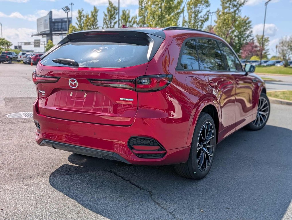 2025 Mazda CX-70 PHEV GT in Boucherville, Quebec - 3 - w1024h768px