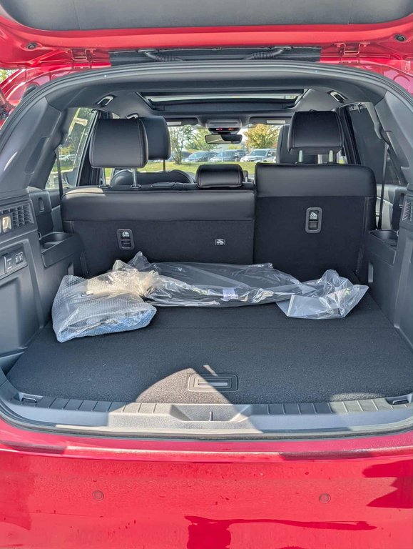 2025 Mazda CX-70 PHEV GT in Boucherville, Quebec - 12 - w1024h768px
