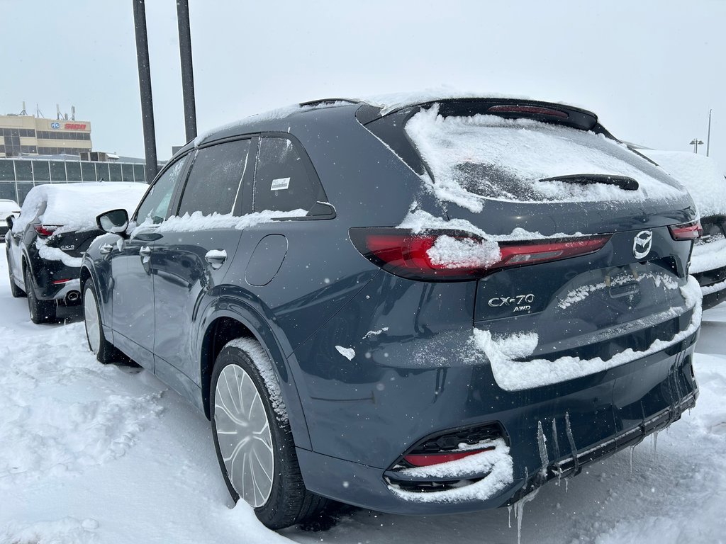 2025 Mazda CX-70 Plug-In Hybrid GT in Boucherville, Quebec - 3 - w1024h768px