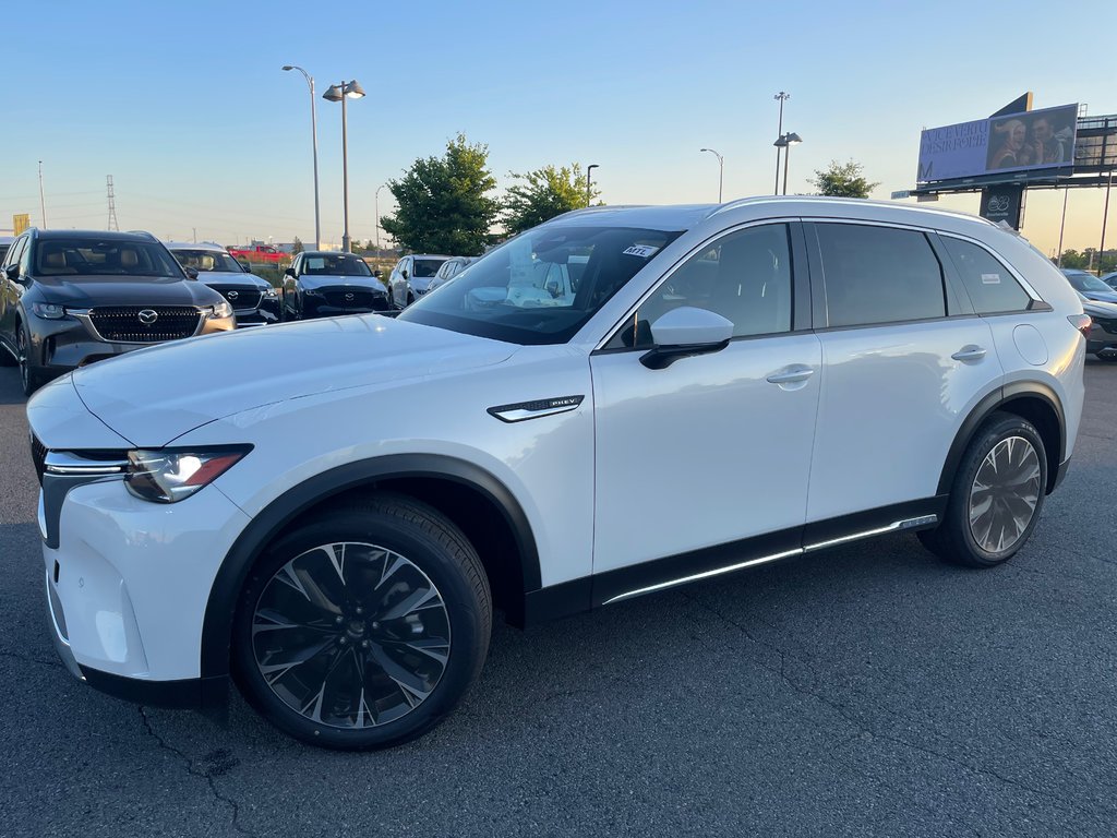 2024 Mazda CX-90 Hybrid GT in Boucherville, Quebec - 1 - w1024h768px