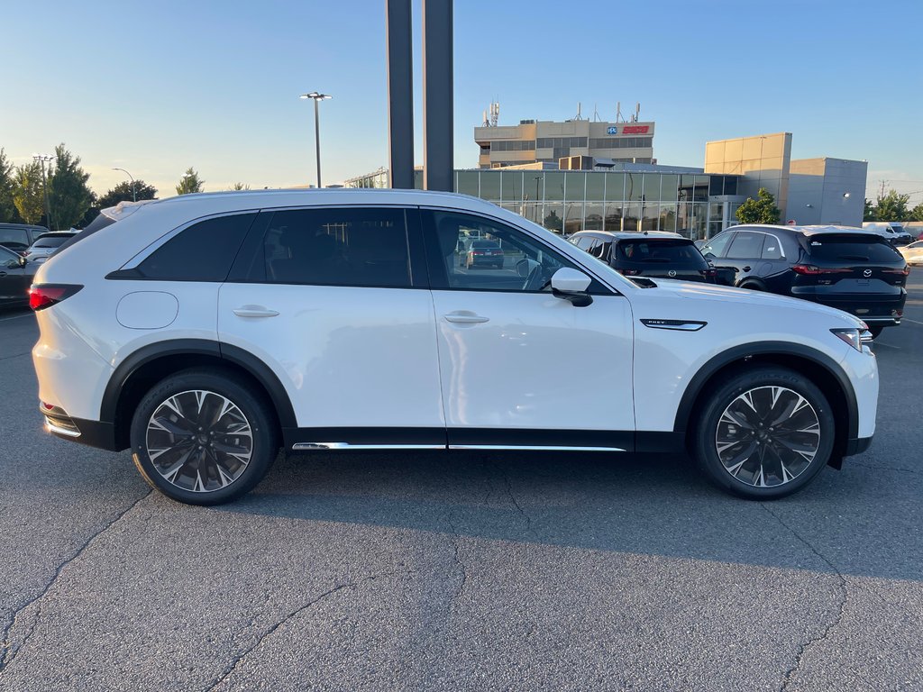 2024 Mazda CX-90 Hybrid GT in Boucherville, Quebec - 4 - w1024h768px