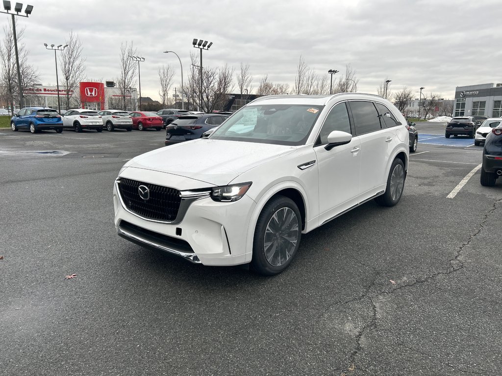 2025 Mazda CX-90 Hybrid Signature in Boucherville, Quebec - 5 - w1024h768px