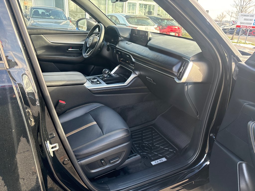 Mazda CX-90 PHEV GT PHEV CUIR, TOIT, GARANTIE 2024 à Boucherville, Québec - 19 - w1024h768px