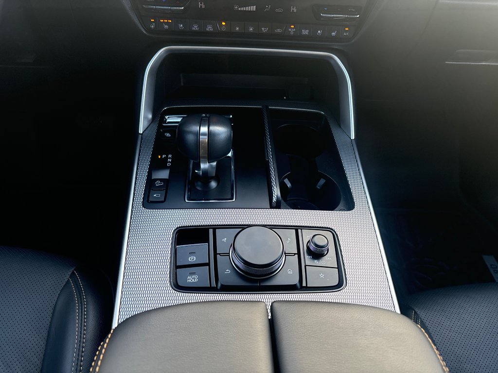 Mazda CX-90 PHEV GT PHEV CUIR, TOIT, GARANTIE 2024 à Boucherville, Québec - 17 - w1024h768px