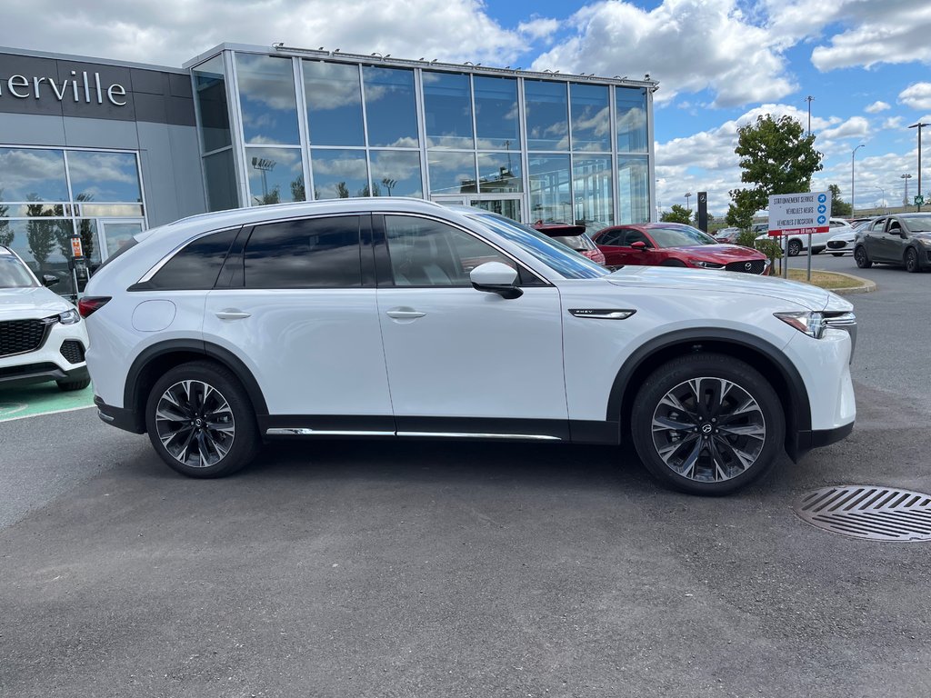 2025 Mazda CX-90 PHEV GT in Boucherville, Quebec - 2 - w1024h768px