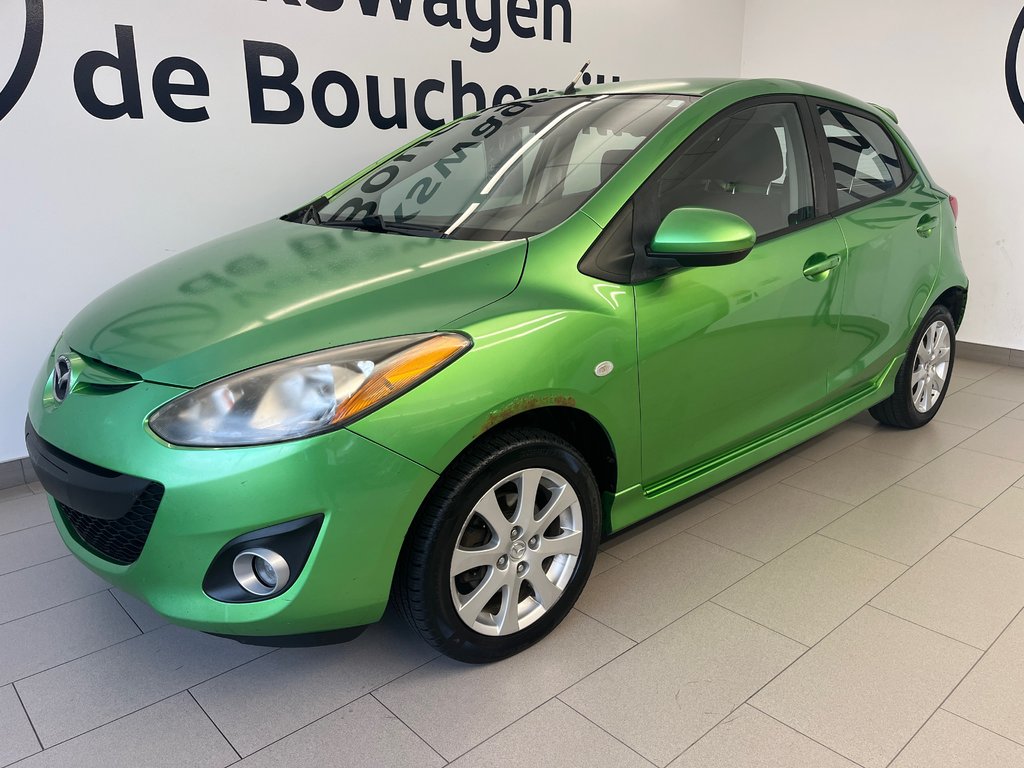 2011 Mazda Mazda2 in Boucherville, Quebec - 1 - w1024h768px