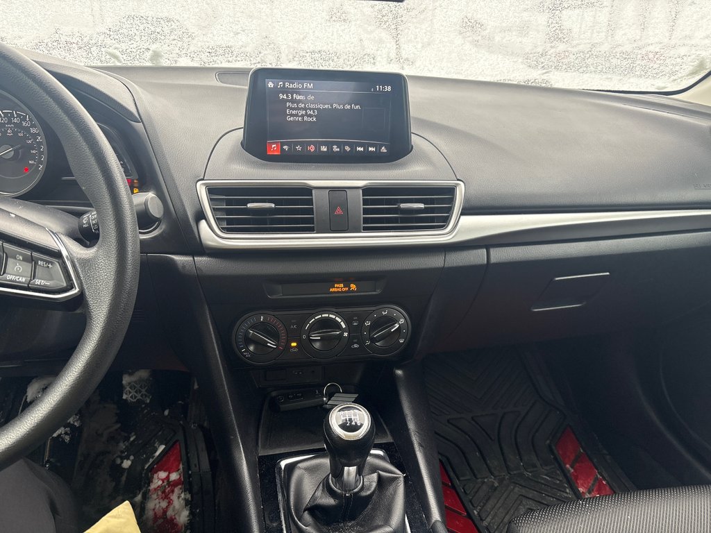 2018 Mazda Mazda3 Sport GX SPORT-CAMÉRA RECUL 1 PROPRIO in Boucherville, Quebec - 12 - w1024h768px