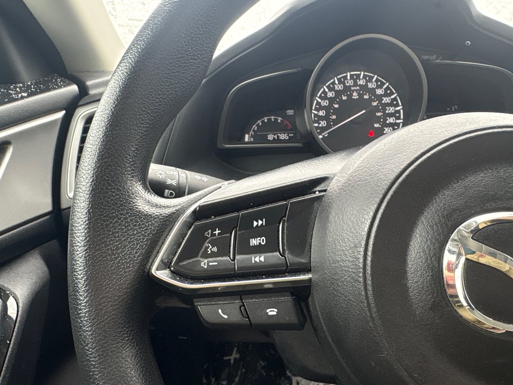 2018 Mazda Mazda3 Sport GX SPORT-CAMÉRA RECUL 1 PROPRIO in Boucherville, Quebec - 10 - w1024h768px