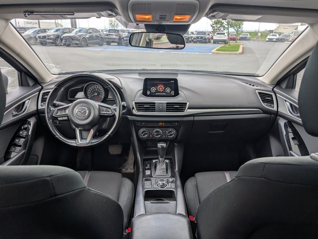 Mazda Mazda3 Sport GS AUTOMATIQUE TOIT OUVRANT BAS KM 2018 à Boucherville, Québec - 9 - w1024h768px