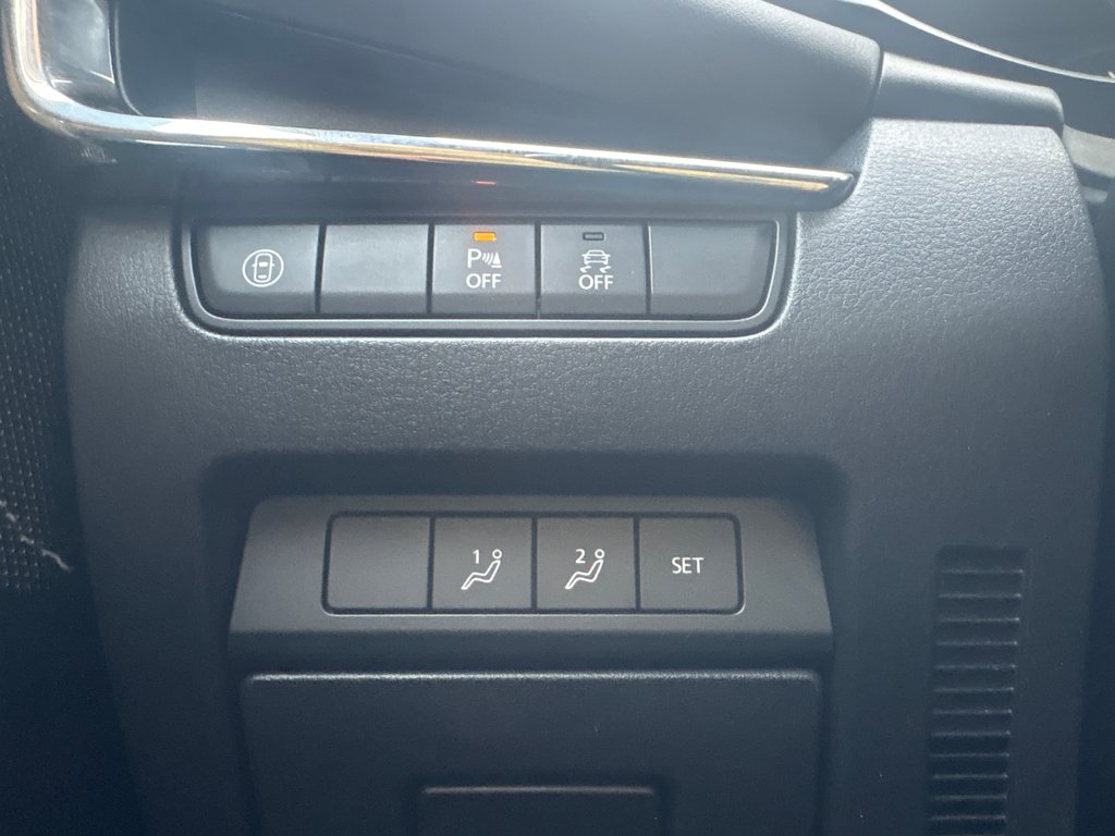 2020 Mazda Mazda3 Sport GT AWD  1 PROPRIO CUIR TOIT NAV in Boucherville, Quebec - 17 - w1024h768px