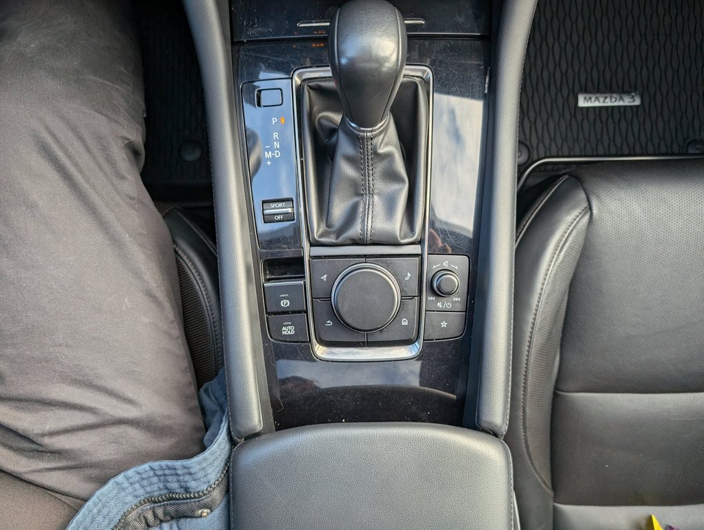 2022 Mazda Mazda3 Sport GT AWD 1 PROPRIO CUIR TOIT NAV BOSE in Boucherville, Quebec - 25 - w1024h768px