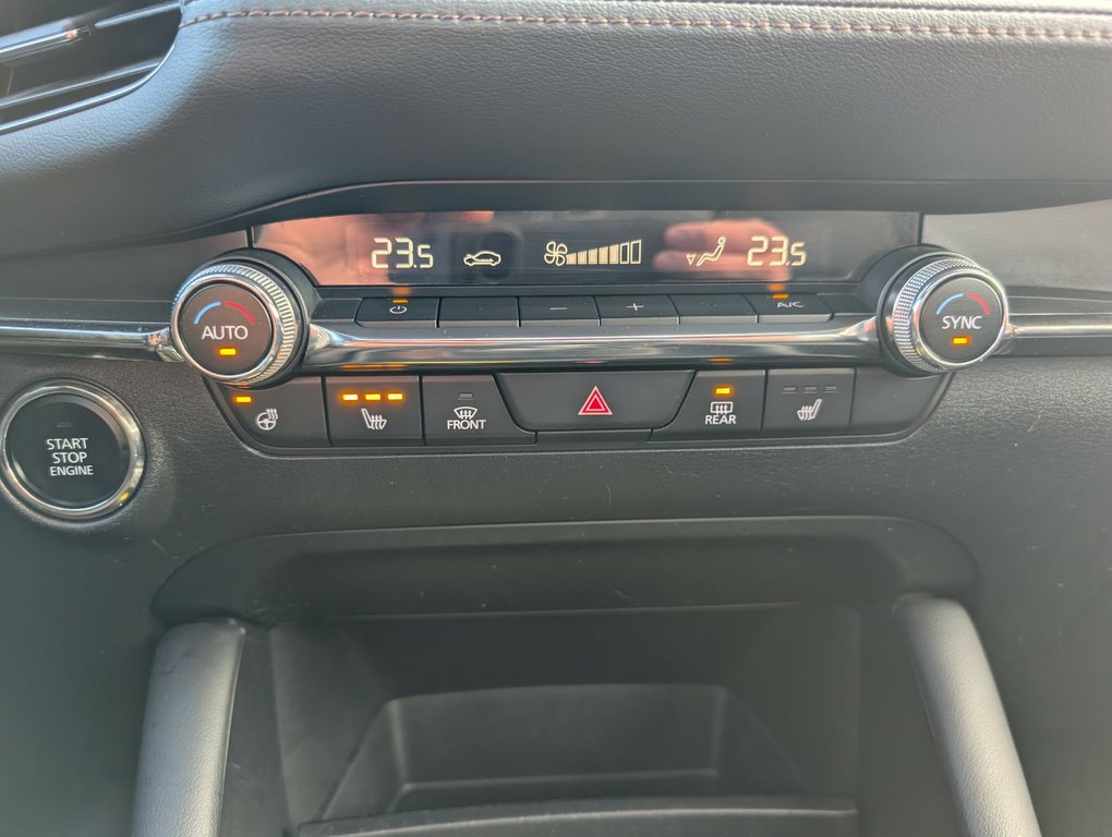 2022 Mazda Mazda3 Sport GT AWD 1 PROPRIO CUIR TOIT NAV BOSE in Boucherville, Quebec - 24 - w1024h768px