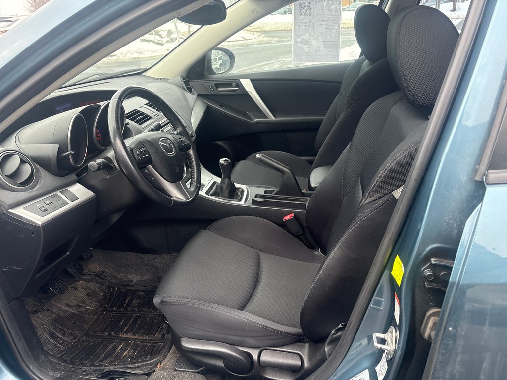 2010 Mazda Mazda3 GT 1 PROPRIO,ENTRETENU ICI DEPUIS 2010,BAS KM in Boucherville, Quebec - 5 - w1024h768px