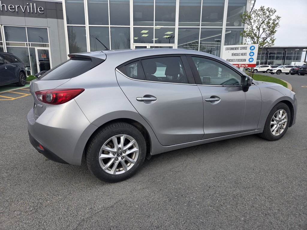 Mazda Mazda3 GS AUTO, BANCS CHAUFFANTS 2015 à Boucherville, Québec - 10 - w1024h768px