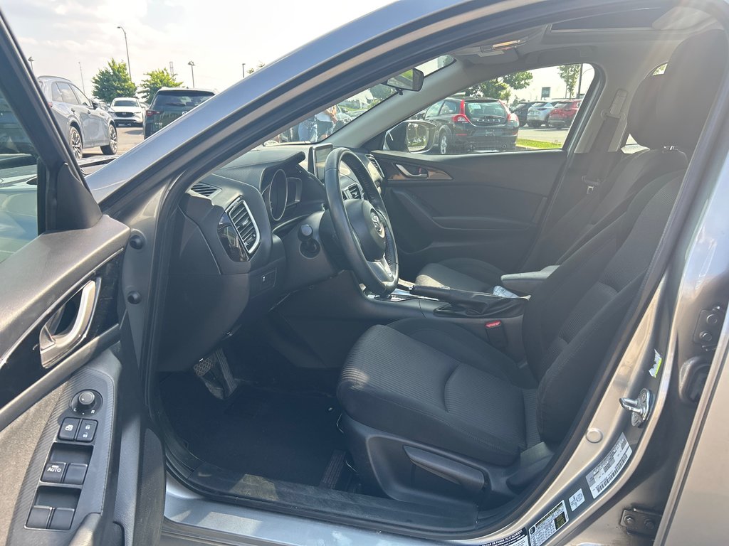 2015 Mazda Mazda3 GS, AUT, TOIT, TRÈS BAS KM in Boucherville, Quebec - 18 - w1024h768px