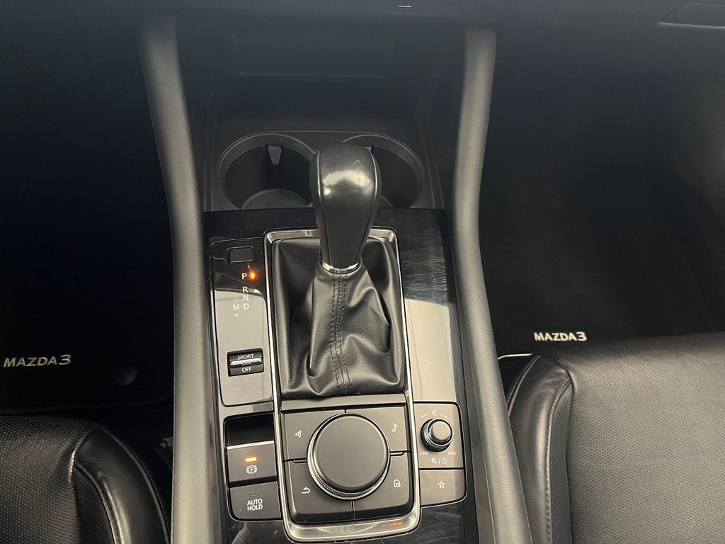 2021 Mazda Mazda3 GT in Boucherville, Quebec - 18 - w1024h768px