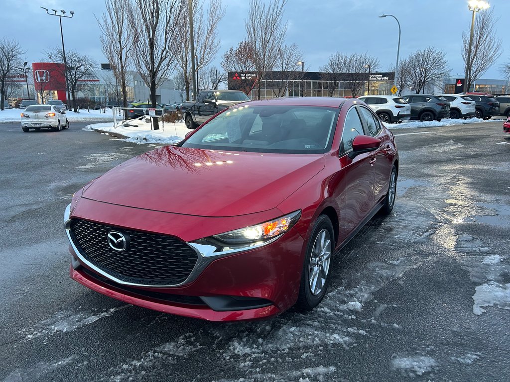 Mazda Mazda3 GX, AUT, AIR TRÈS BAS KM, GARANTIE COMPLÈTE 2022 à Boucherville, Québec - 1 - w1024h768px