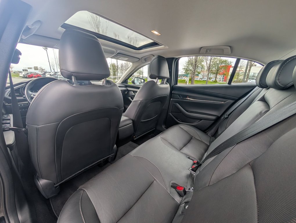 2023 Mazda Mazda3 GT  AWD GARANTIE PROLONGÉ in Boucherville, Quebec - 11 - w1024h768px