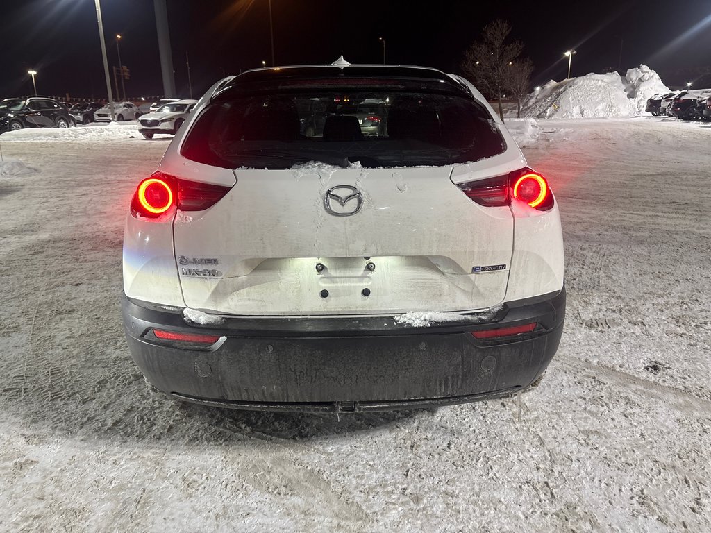 2022 Mazda MX-30 EV GS GARANTIE COMPLÈTE AOUT 2026 in Boucherville, Quebec - 10 - w1024h768px
