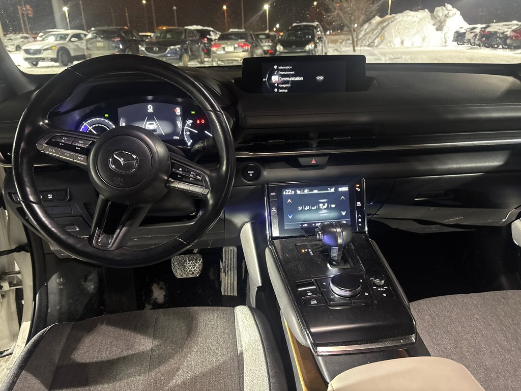 2022 Mazda MX-30 EV GS GARANTIE COMPLÈTE AOUT 2026 in Boucherville, Quebec - 13 - w1024h768px