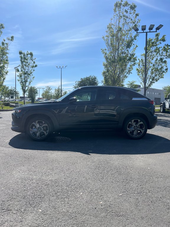2022 Mazda MX-30 EV GT, BAS KM, GARANTIE, 100% ÉLECTRIQUE in Boucherville, Quebec - 7 - w1024h768px