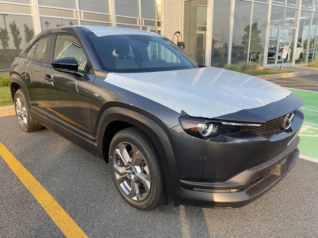 2024 Mazda MX-30 GS in Boucherville, Quebec - 3 - w1024h768px