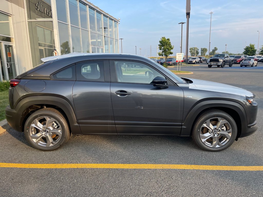 2024 Mazda MX-30 GS in Boucherville, Quebec - 4 - w1024h768px