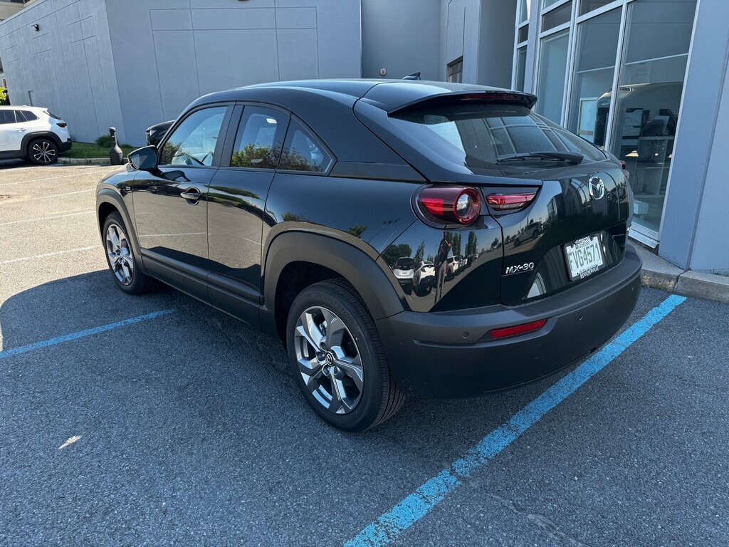 2024 Mazda MX-30 GS+GARANTIE+ÉLECTRIQUE+RABAIS GOUV INCLUS in Boucherville, Quebec - 75 - w1024h768px